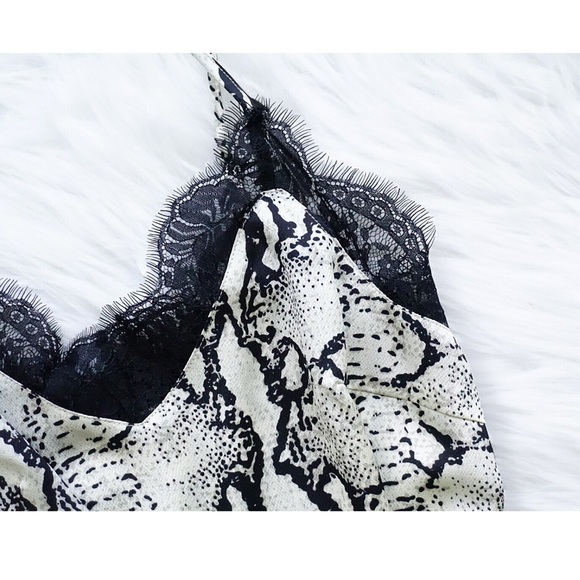 Tops - Snake Print Eyelash Lace Trim Camisole